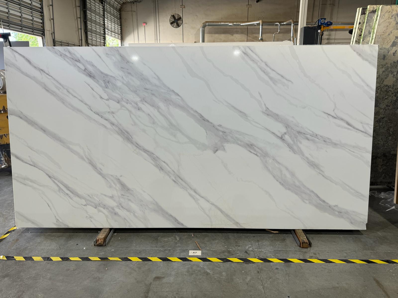 Calacatta Statuario quartz